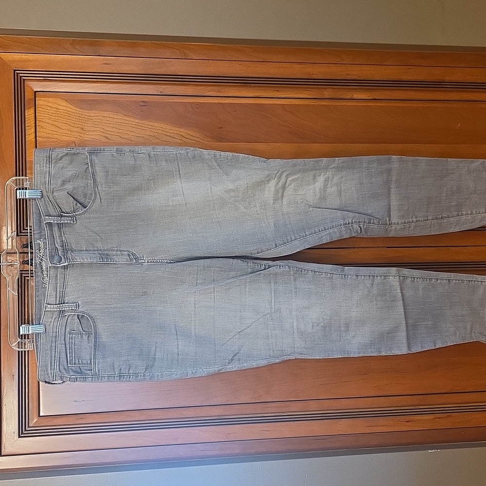 💛Plus Size Universal Thread Grey Gray Skinny Jeans with Stretch Size 16/33R